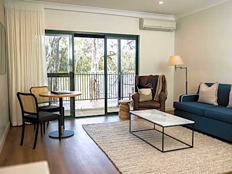 Deluxe Suite with One King Bed and One Single Bed - Garden Side
