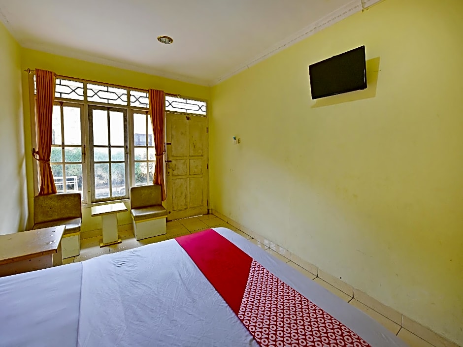 OYO 3722 Hotel Mutiara