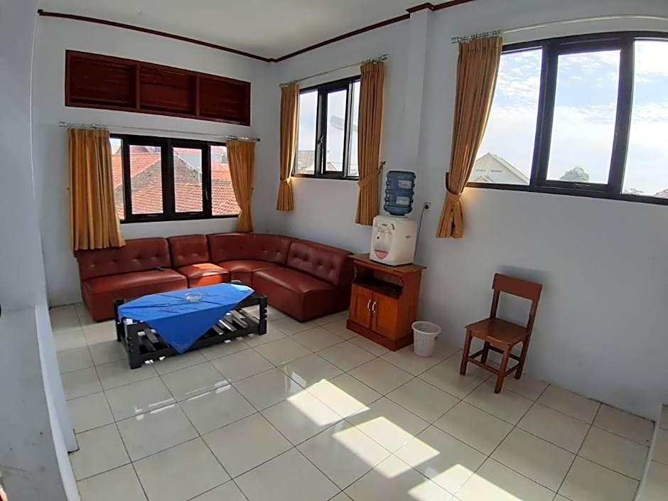 OYO Life 2884 Wisma Jatnika Syariah