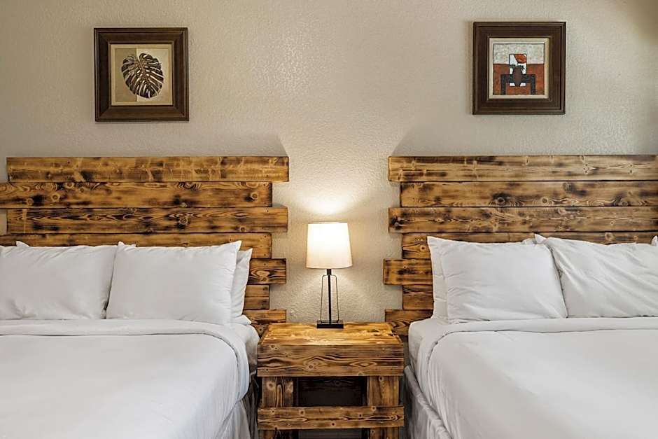 The Claire Hotel