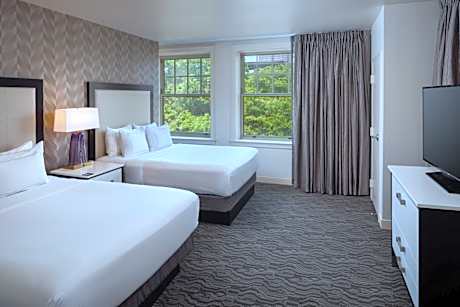 Corner Suite with Two Queen Beds