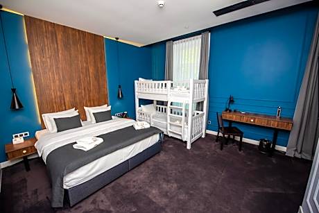 Standard Family Room