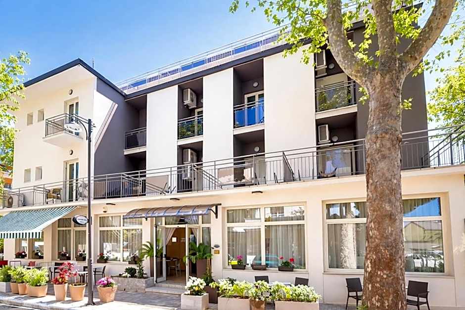 Hotel Villa Tina Easy Stay Room Only