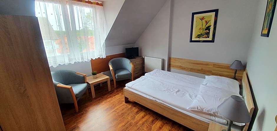 Foto 1 von 2 von Small Double Room