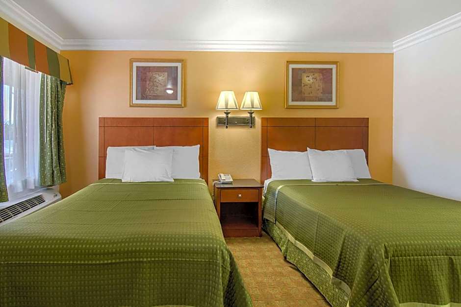 Rodeway Inn Adelanto US 395