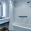 Holiday Inn Express Hotel & Suites Eau Claire North By IHG