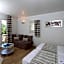 Val Baussenc, The Originals Relais