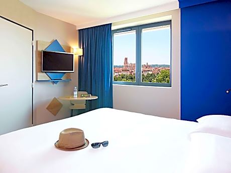Standard One Double Bed