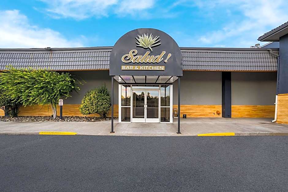 Richland Riverfront Hotel and Conference Center, Ascend Hotel Collection
