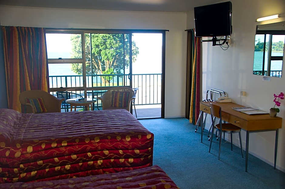 Bay Sands Seafront Studios