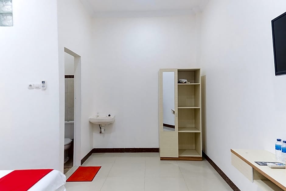 RedDoorz Syariah @ Jalan Ir Haji Juanda Jambi