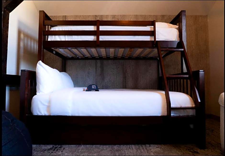 Photo 1 of 8 of 1 Queen Bed Suite