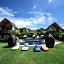 De Sapphire Cliff Villa by Danapati