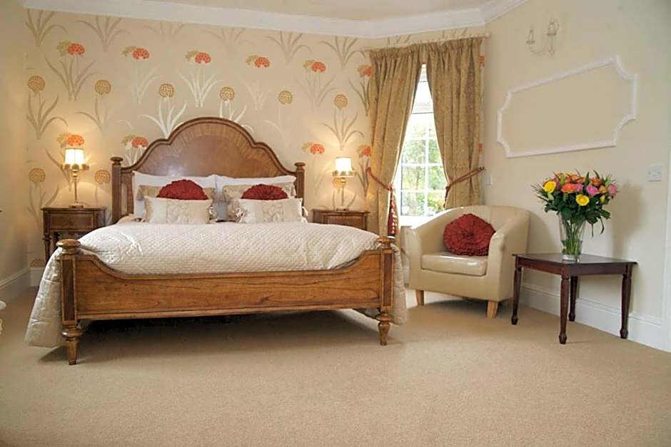 Photo 1 of 3 of Superior 1 King Bed