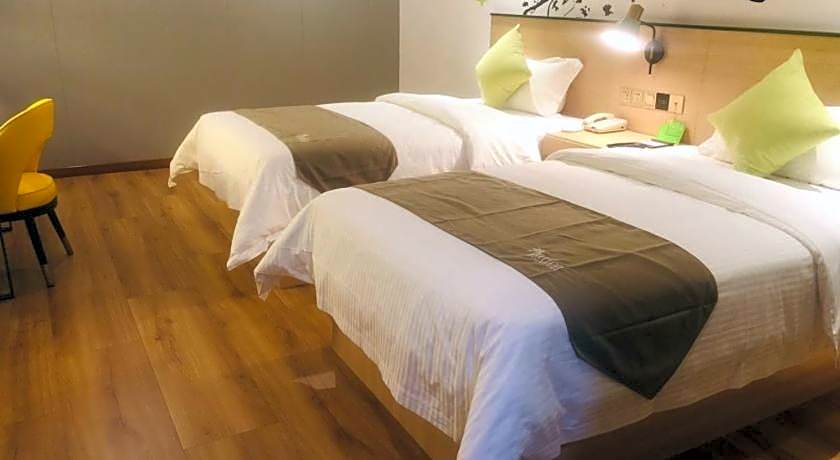 Vatica Huanggang Luotian County City Square Hotel