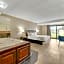 Red Carpet Inn & Suites Philadelphia NorthEast