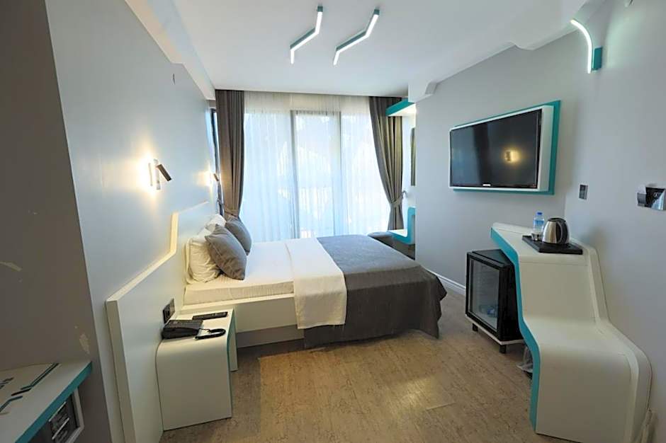 Midis Otel
