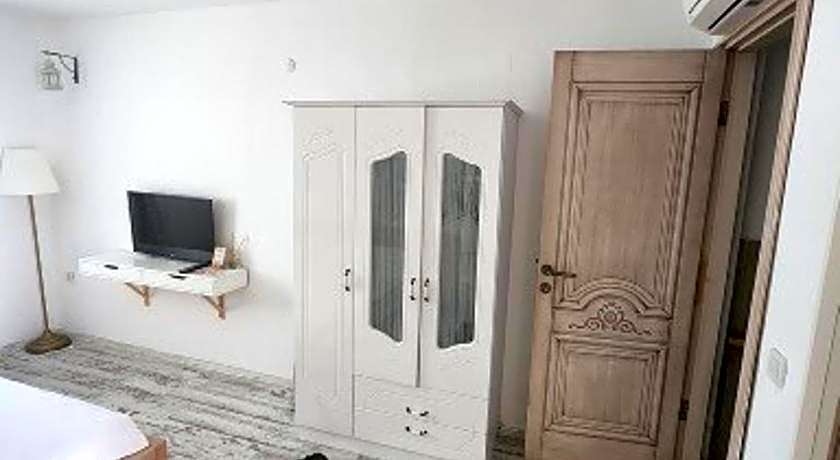 Tarcin Alacati Otel