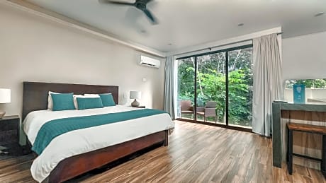 Suite with Jungle View