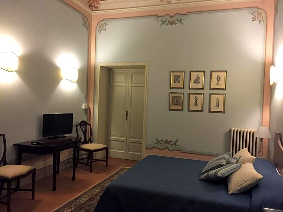 Villa Alta - Residenza d'epoca con piscina