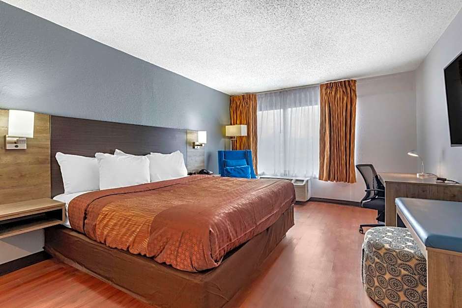 Quality Inn & Suites Sulphur Springs