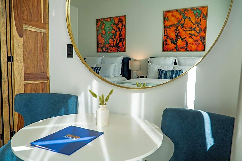 Flamboyan Hotel & Residences