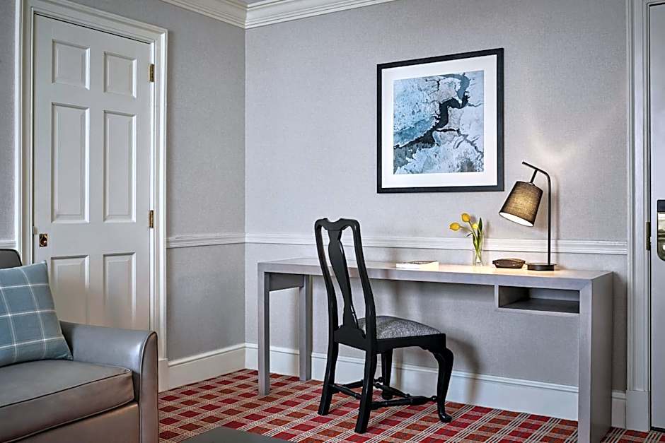 Morrison House Old Town Alexandria, Autograph Collection