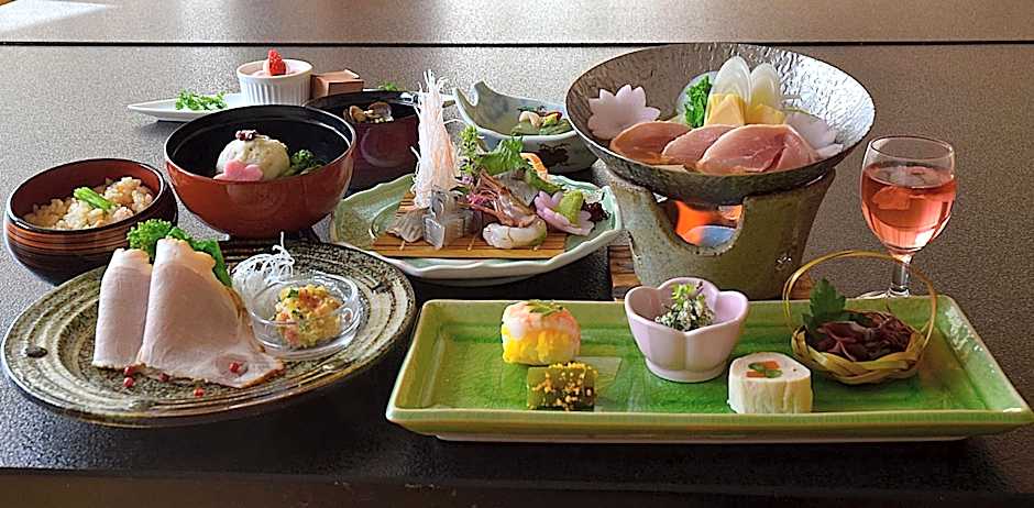 Hotel Daisen Shirogane