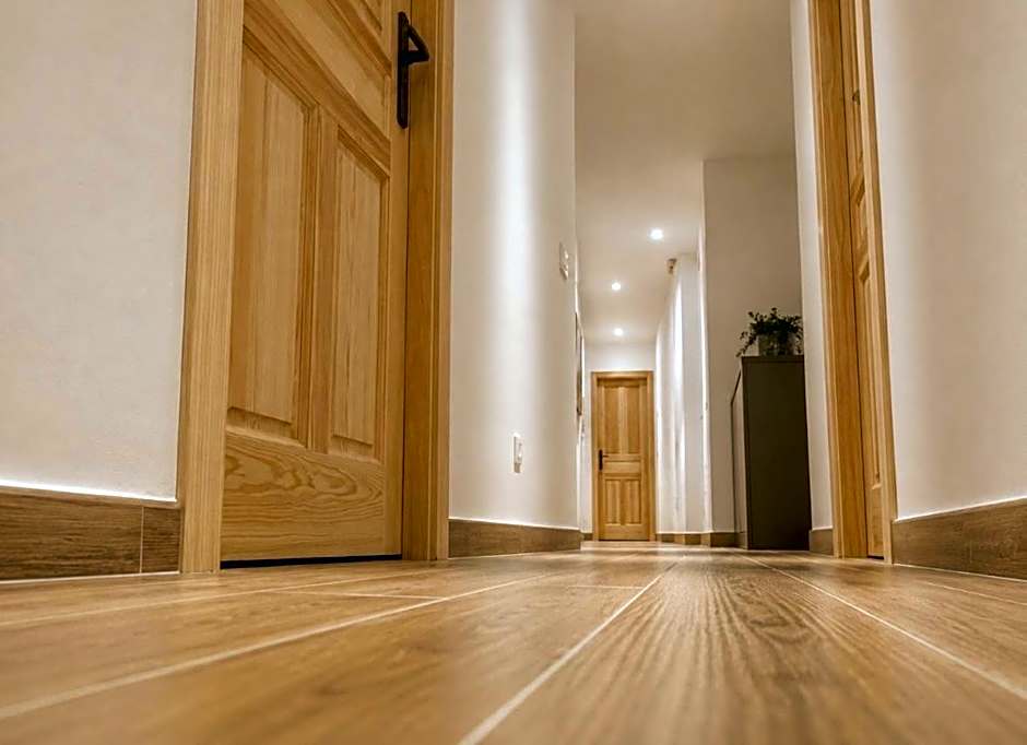 Hostal Ciempozuelos, Parque Warner y Madrid