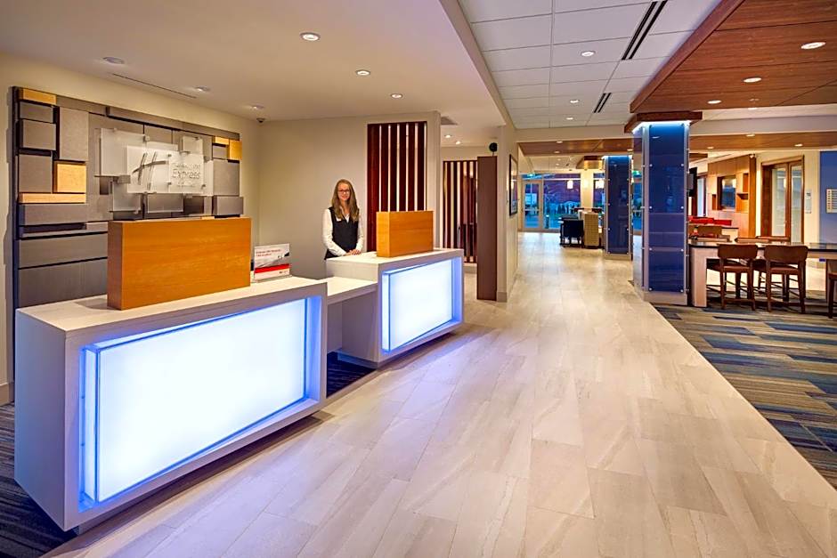 Holiday Inn Express & Suites Terrace By IHG