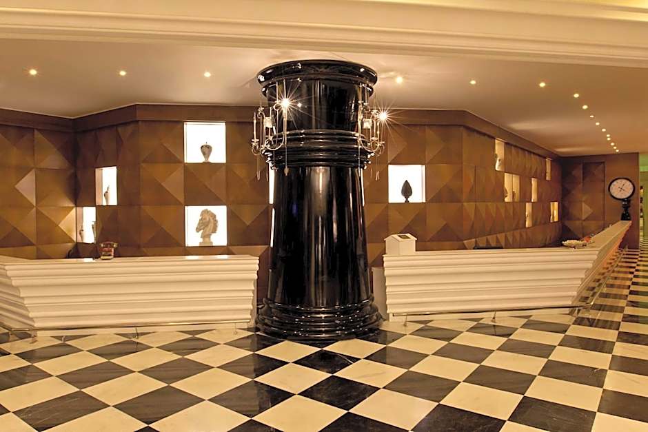 Delphin Imperial Lara