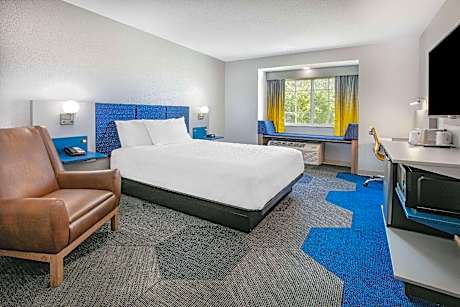 Queen Room - Disability Access- Non-Smoking