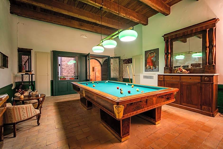 Castello Di Postignano Relais