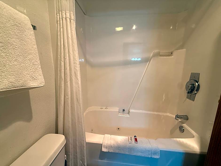 Westwood Inn & Suites Kimball I 90