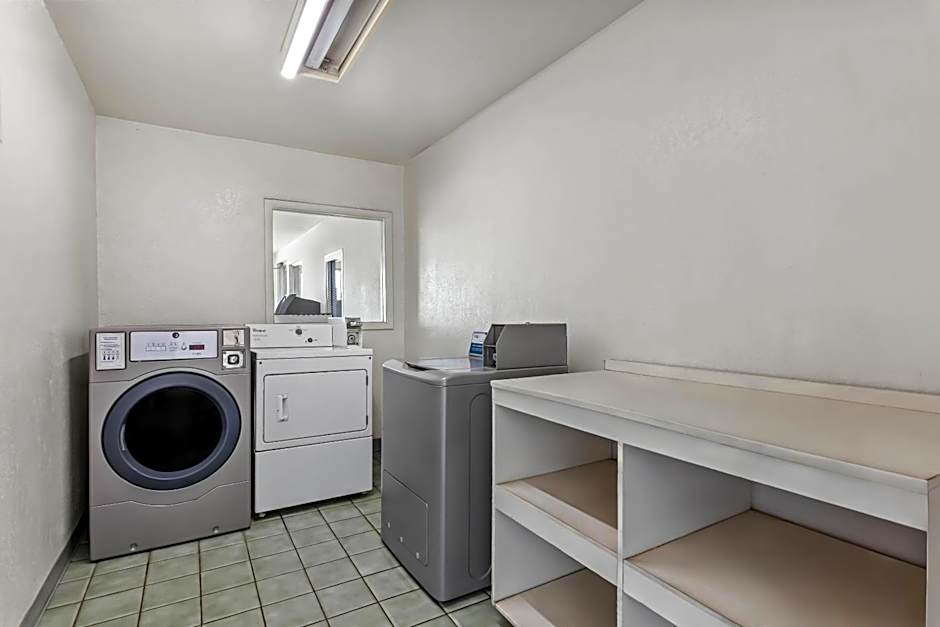 Motel 6-Murfreesboro, TN