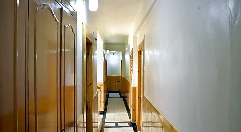 Hotel Chaman Palace