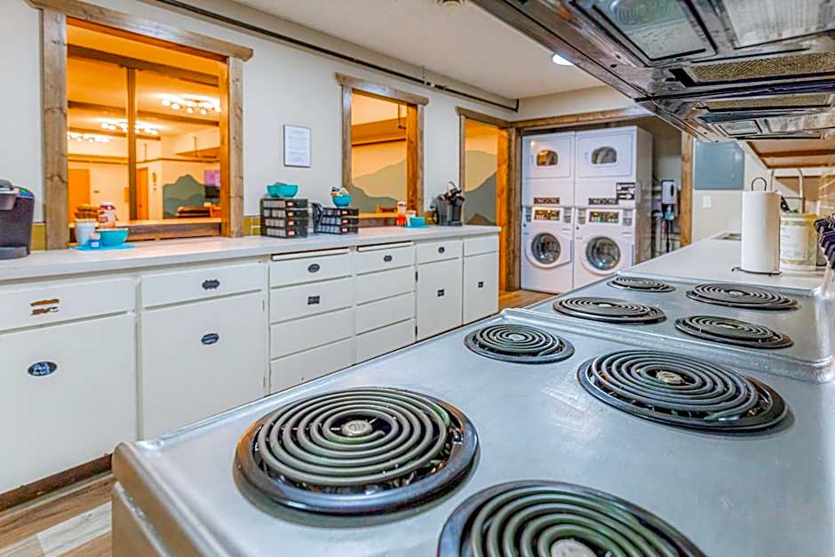 Pintler's Portal Hostel