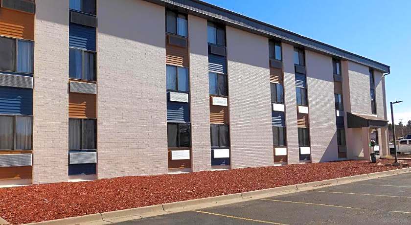 Super 8 by Wyndham Westminster Denver North