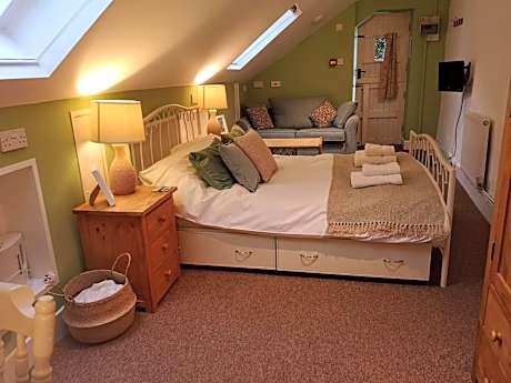 Deluxe Double Studio