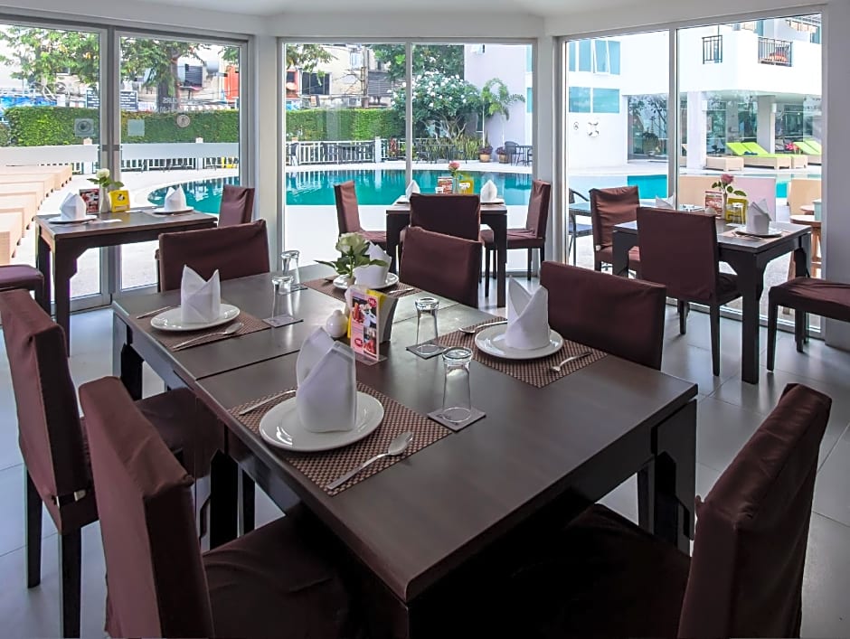 Pattaya Discovery Beach Hotel