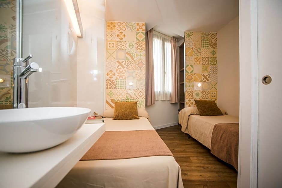 Hostal Marenostrum