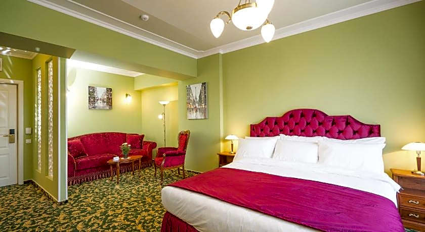 Studio One Accommodation Suites