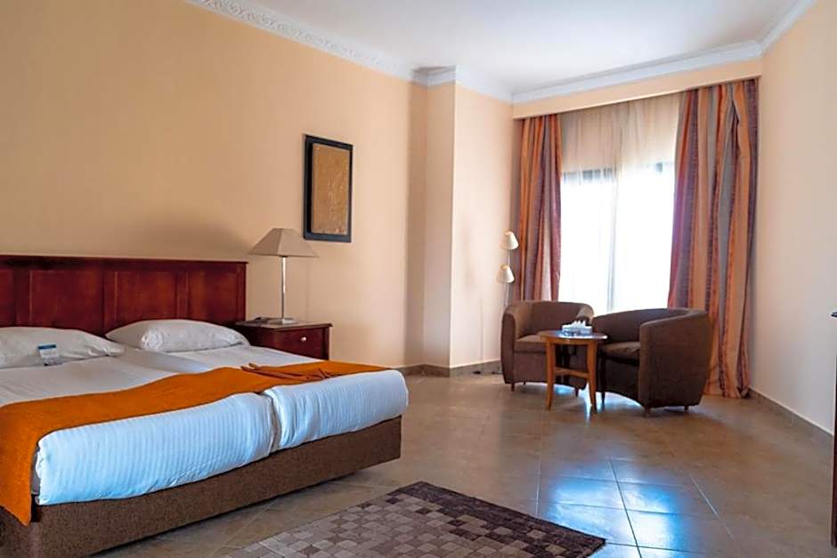 Swiss Inn Plaza Hotel