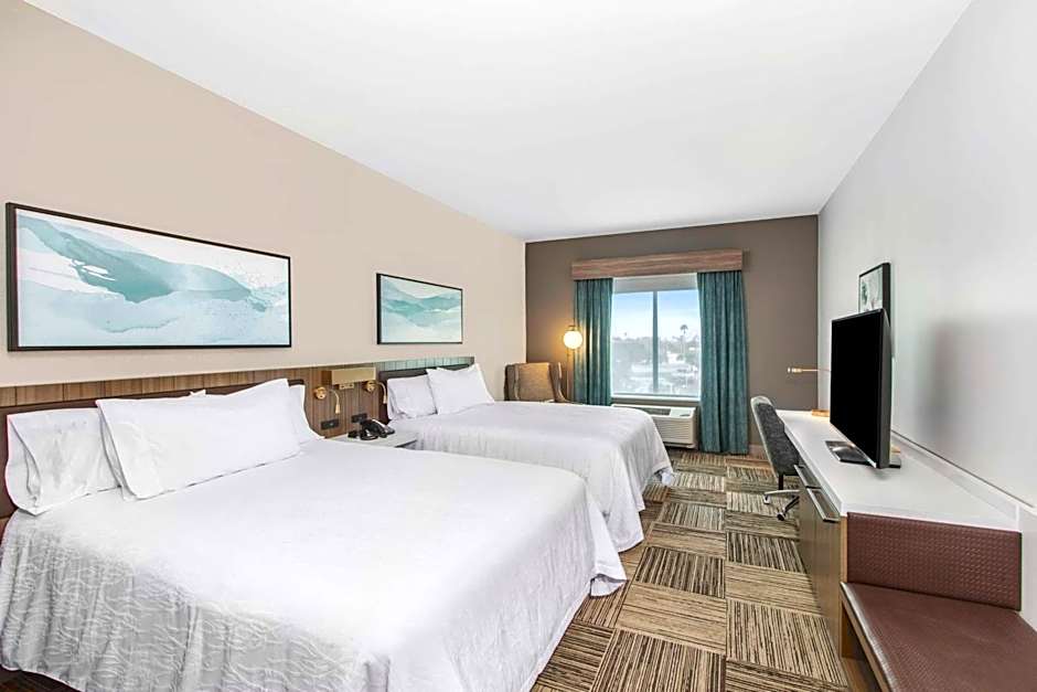 Photo 1 of 1 of 2 Queen Beds, Hearing/Mobility Accessible