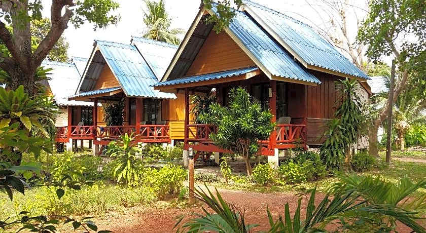 Lanta Long Beach Hostel