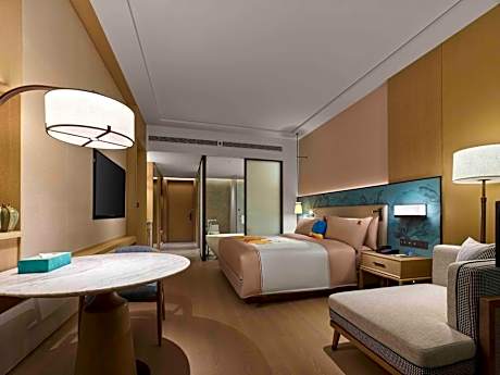 Deluxe Family King Room