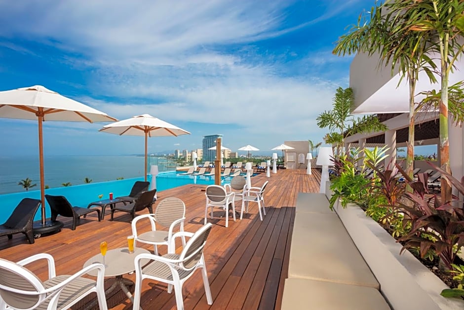 Crown Paradise Golden All Inclusive Adults Only