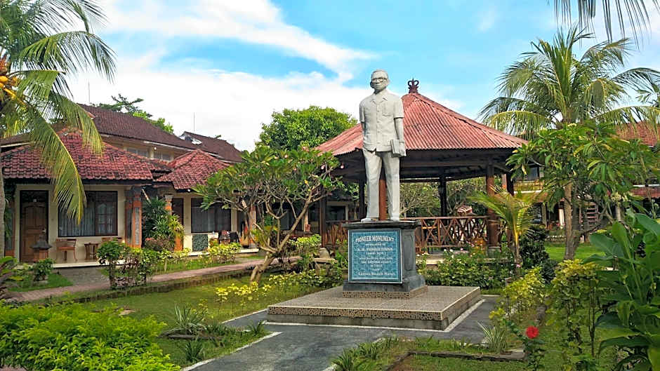 Lovina Beach Hotel