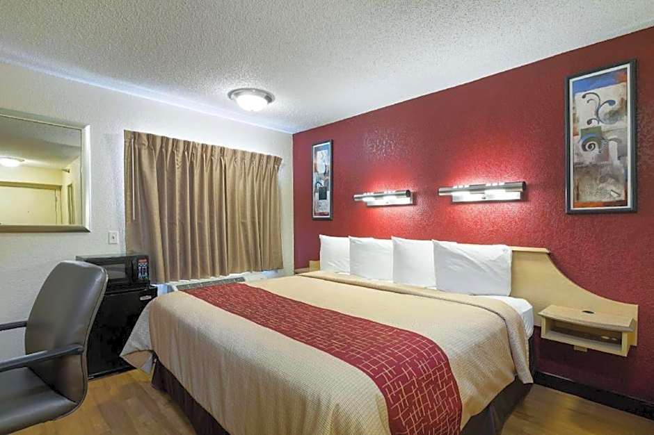 Red Roof Inn Houston - Westchase