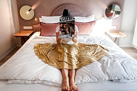 Alpine Double Room with Balcony and Mountain View